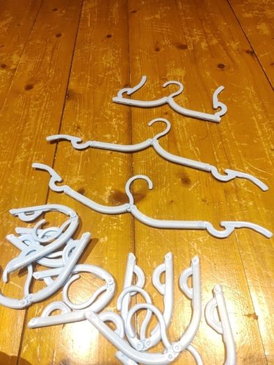 Clothes hanger