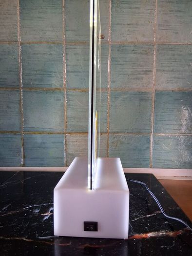 Johnnie Walker Bar Light phone charger
