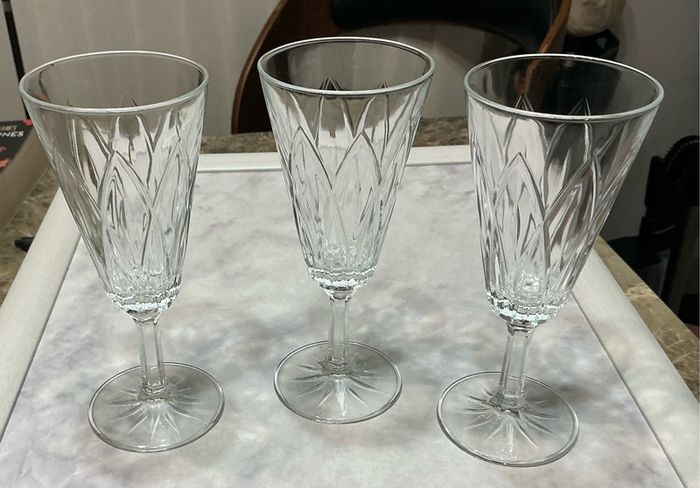 Glasses assorted cut glass
