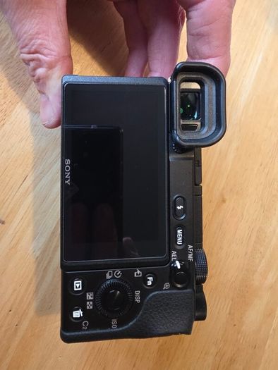 Sony a6400, Tamron 17-70mm f2.8, SmallRig cage, K&F UV filter & Beschoi Variable 2-400 ND filter