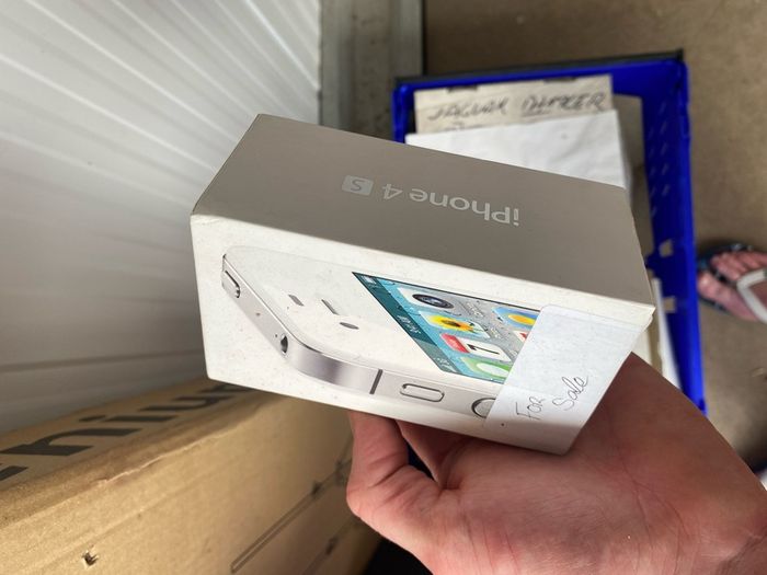 Iphone 4S 8gb white - great condition