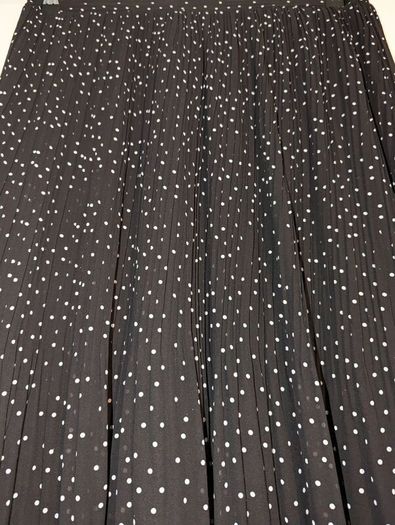 Perfect for Summer. beautiful pleated midi skirt from New Look