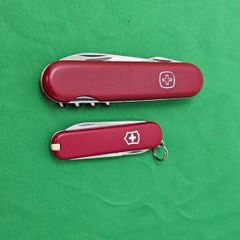 Vintage 1980s Wenger Viking with Victorinox Classic Sd in Combo
