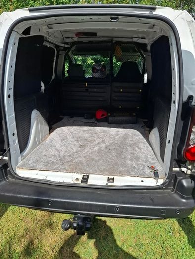 162 Peugeot partner