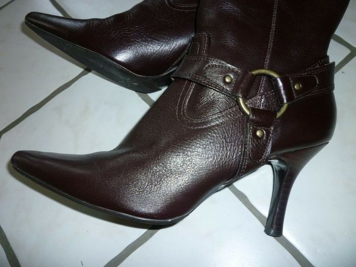 Gionni rustic brown leather boots Size Uk 6 Eu 39 with original box Immaculate. Euro 125 new