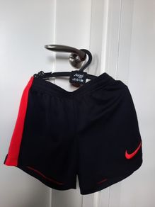 Nike shorts girls size 6-8 years