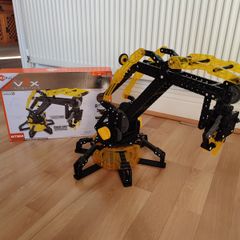 Hexbug construction set
