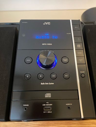 JVC Small home stereo system CD / usb / aux / radio