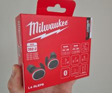 Milwaukee REDLITHIUM, Bluetooth Jobsite Ear Buds