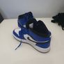 Air Jordan 1 mid Image 2