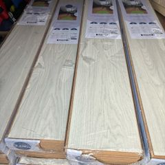 white oak laminate 47 meters for sale