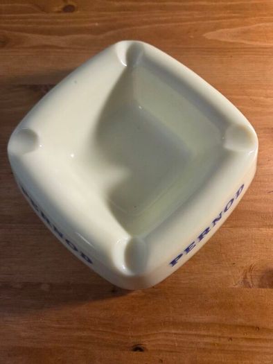 Vintage pernod ash tray