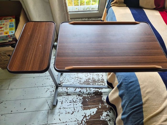 Hospital table