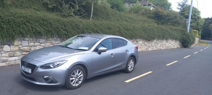 Mazda Mazda3 2015