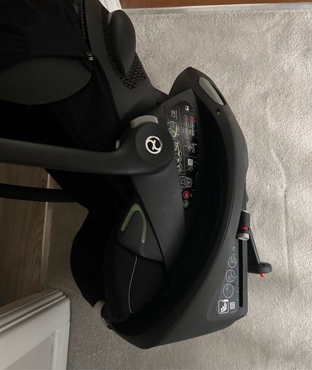 Cybex Cloud G Car Seat & Iso Fix.