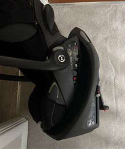 Cybex Cloud G Car Seat & Iso Fix.