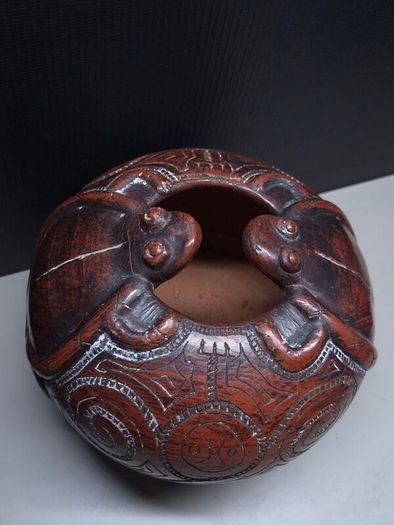 Brazilian Terracotta Folk Art Pottery Vessel with Frogs Signed Elizabeth Paiva 12cm