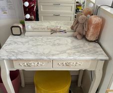 dressing table