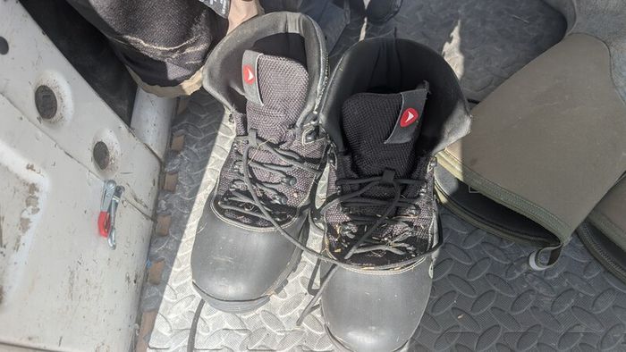 Wading boots Greys Tital like new