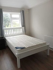 Bed frame and mattress - Monaco White