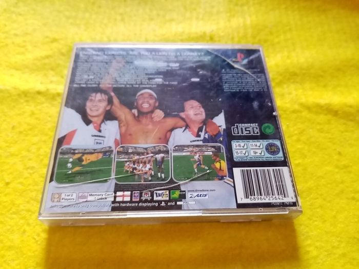 Three Lions The official England team game PlayStation1 Ps1 PlayStation 2 ps2 games Original