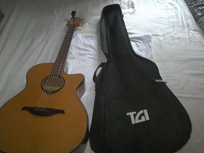Lag Tramontane T66ACE Auditorium Acoustic Electric Guitar