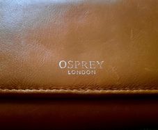 Osprey leather purse by Graeme Ellisdon in very good condition with some signs of wear see all photos and see last two photos for exact measurements FREE STANDARD POSTAGE INCLUDED