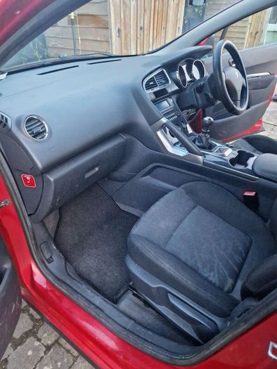 Peugeot 3008 2011