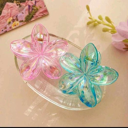 Flower clips