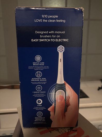 Oral-B iO Series 2 Electric Tootbrush (Black)