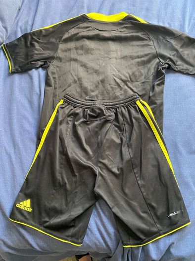Size 9-10yrs Liverpool kid