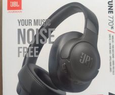 JBL Live 770NC wireless overear
