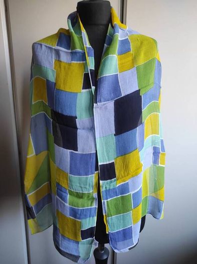 Viscose scarf