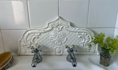 Cast metal plate/splasback