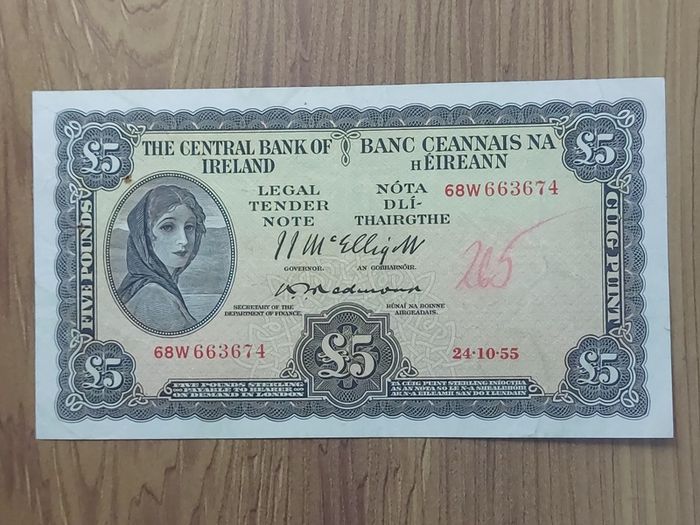 Irish 5pound Lady Lavery banknote dated 24 10 1955.