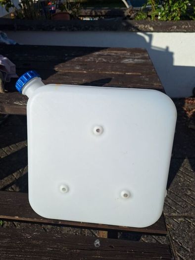 10 ltr water tank/container.