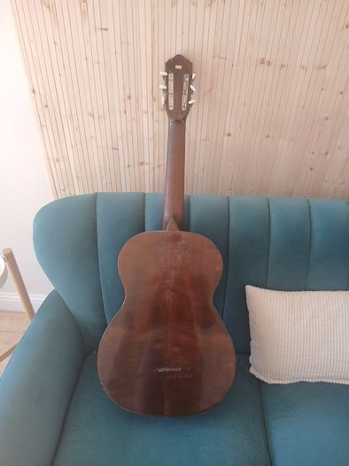 Acoustic guitar