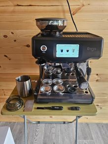 Sage Barista Touch Black Truffle with Accessories