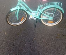 Girls bike
