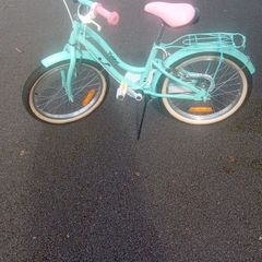 Girls bike