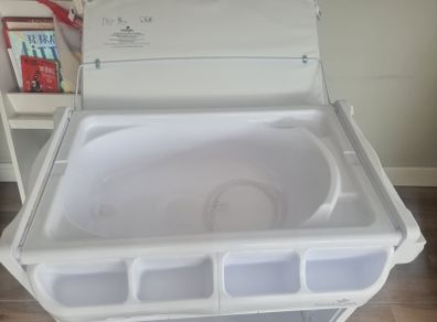 Babylo Bath and Baby Changing Table