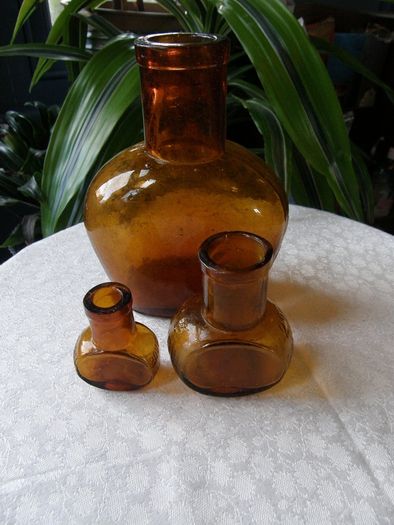 Set of 3 Antique Amber Glass Bottles - OXO 16oz & Bovril 2oz & 1/2oz. c.1900-1930. Excellent Antique Condition