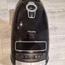 Miele vacuum cleaner Image 5