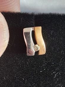 ladies 9ct gold earrings