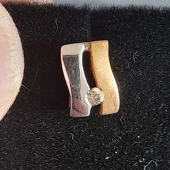 ladies 9ct gold earrings