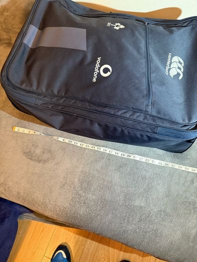 Ireland rugby Canterbury luggage approx inches 30 x 20 x 10