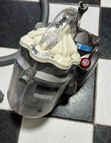 Dyson Dc19 Vacuum For ( Parts Only)