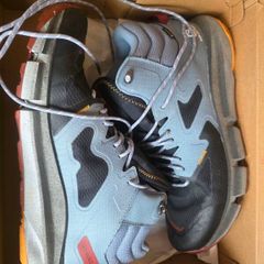 Salomon hiking shoes