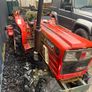 Compact tractor only991 hours Image 3