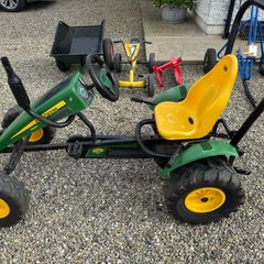 Berg John Deere Go cart with 3 attachments